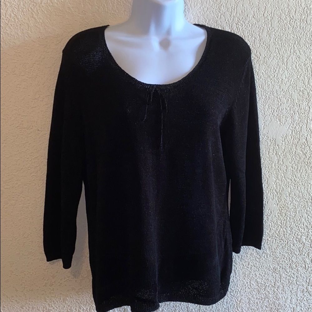 Black 3/4 sleeve light sweater blouse
